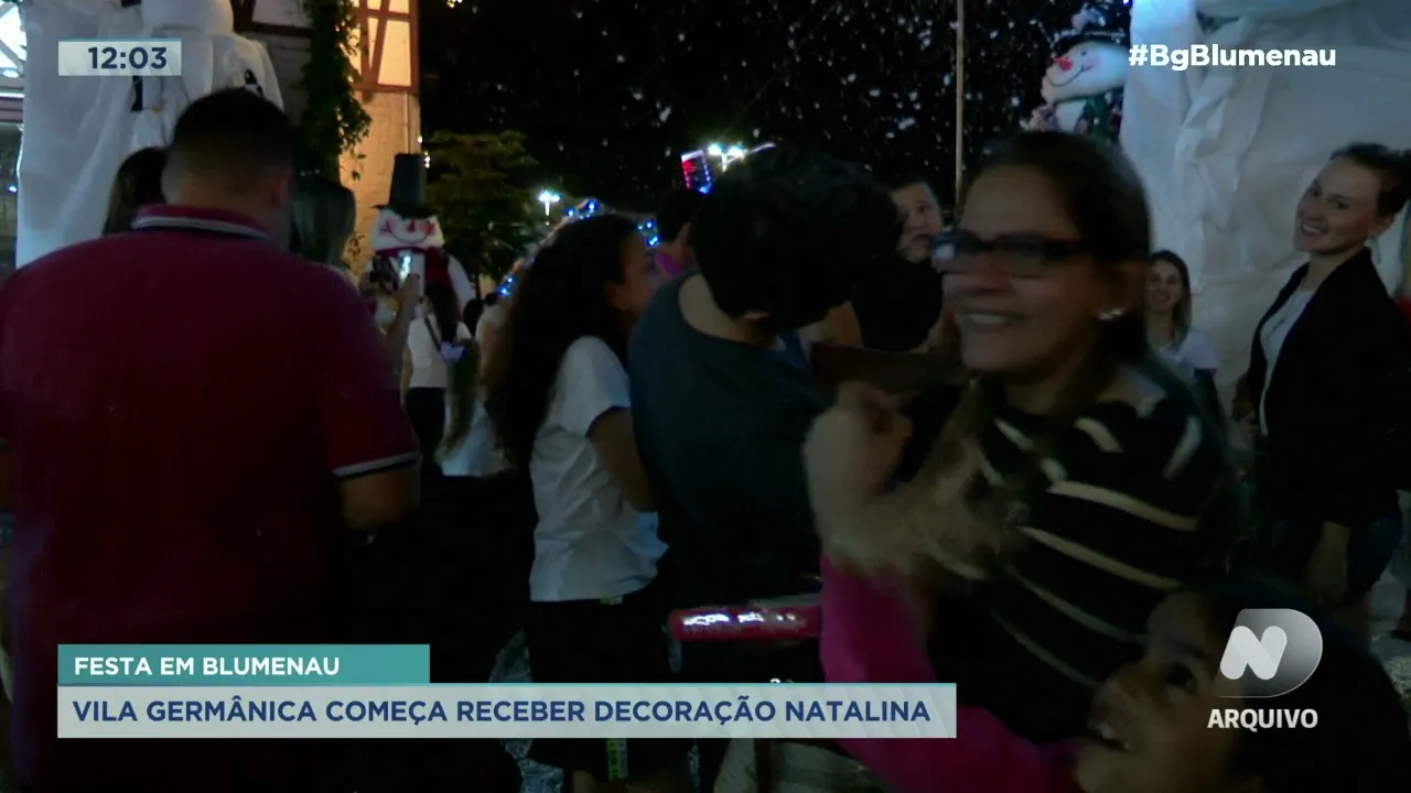 Vila Germânica começa a receber decoração natalina