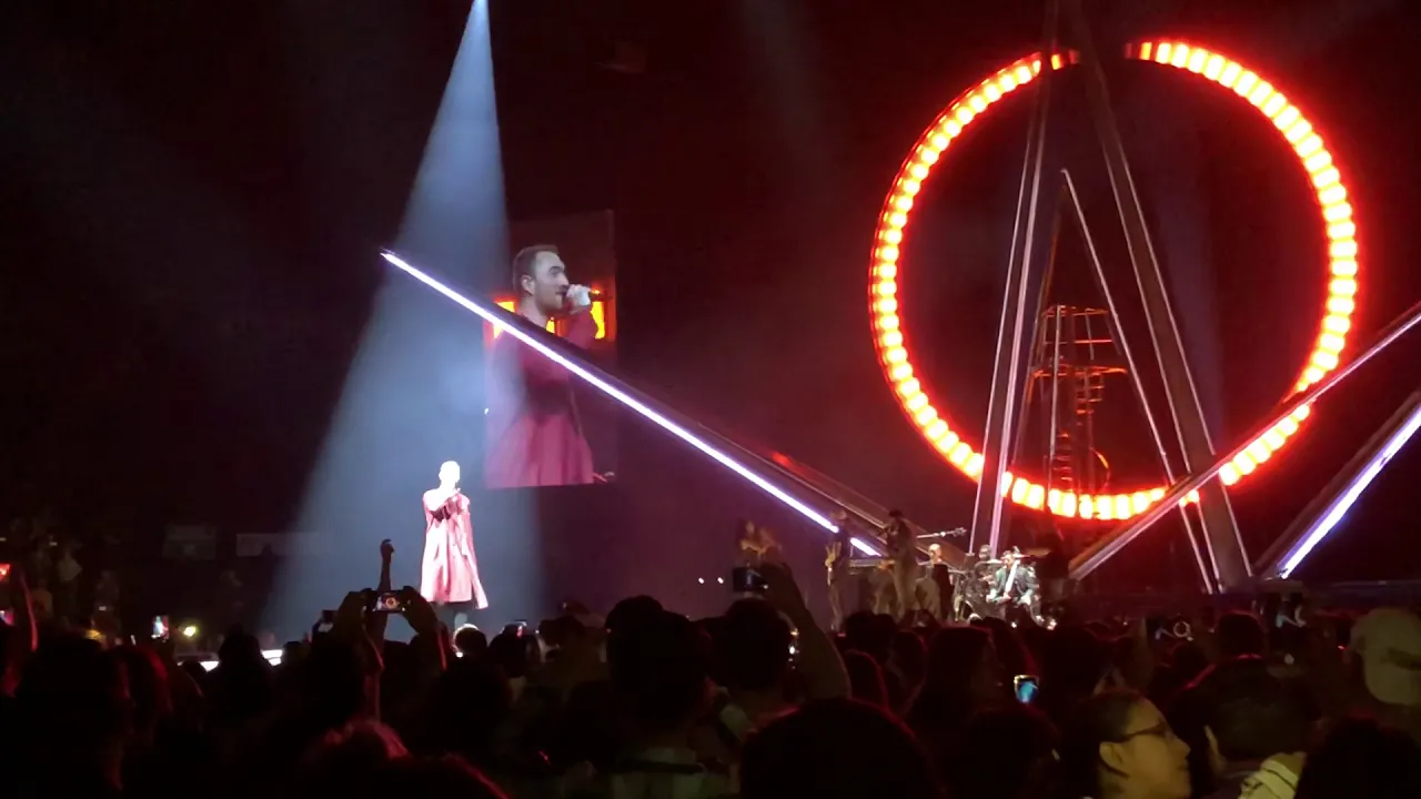 Sam Smith- Stay With Me, live from Mexico