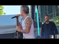 Download Lagu Robbie Williams. Forbidden Road. Melbourne. 2.1.2025