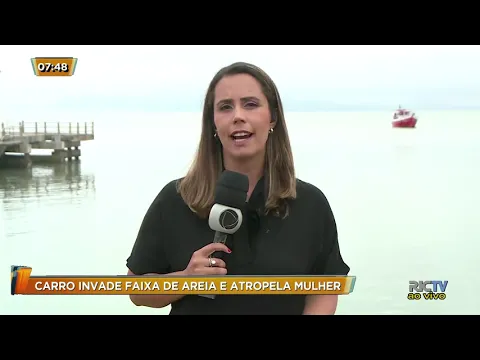 Carro invade faixa de areia e atropela mulher em Itapema