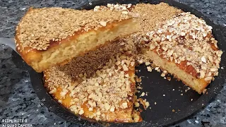 بلا متمسيه او دلكيه كيجي بحال الكيكه خفيف وغي بالخلاط بريوش سائل بزربه يوجد دندنها