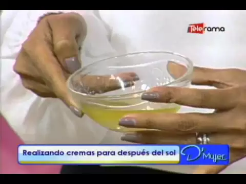 Realizando cremas para después del sol