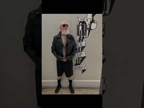 When your band mate gets the perfect picture 🤣🤘⛓️🔥 #judaspriest #judaspriestfans #metal #metalmusic