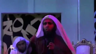 الشيخ منصور السالمي يفاجئ الحضور بحديث قدسي لايوصف ويجثو على ركبتيه دندنها
