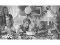 Download Lagu Taylor Swift - Never Grow Up