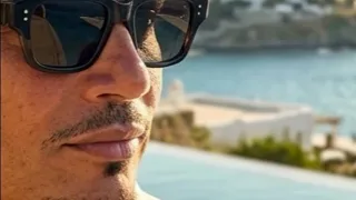 البوم عمرو دياب    المناسبة  دندنها