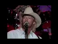 Download Lagu Alan Jackson - Livin' On Love (1994)(Music City Tonight 720p)