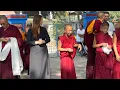 Lagu ༧གོང་ས་སྐྱབས་མགོན་ཆེན་པོ་མཆོག མོན་གྷོ་ ཞབས་སོར་བདེ་བར་འཁོད་པ།H.H.The  Dalai Lama  arrived Mundgod