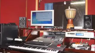 حب بكل لغات دندنها