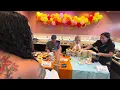 Download Lagu Sushi Challenge met een prijs van $ 300 bij Mings Revolving Sushi in San Diego