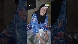 مسنة مصرية لاقت تفاعلا واسعا بسبب جمال صوتها أثناء أدائها أغنية تنصح بها الفتيات 