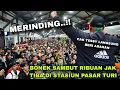 Download Lagu Merinding..!! Full Video Kedatangan Ribuan JAK MANIA disambut BONEK di Stasiun Pasar Turi Surabaya MP3