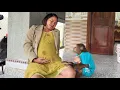 Download Lagu Mom shows signs of labor, CUTIS \u0026 baby monkey confused worried ! Please pray for us