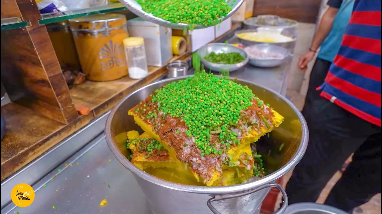 Hidden Recipe Of Gujarati Green Ponk Vada Full Making Process Rs. 300/- Only l Surat Food Tour