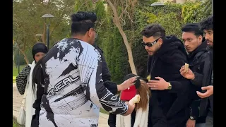 شاب وزنه ٢٠٠ كيلو 