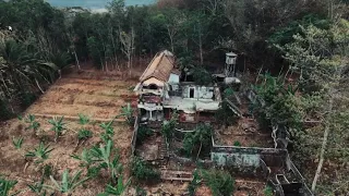 KOBISA YA RUMAH INI DI BANGUN DENGAN BANTUAN JIN DAN MATRIALNYA MENGGUNAKAN BENDA PUSAKA