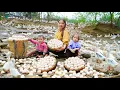 Download Lagu Fruits of labor: Harvest 1000 Duck Eggs with Ms. Duong \u0026 her Kids on Rainy heavy Rain | Village Life
