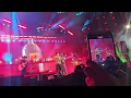 Grupo Frontera ft Manuel Turizo " de lunes a lunes" en vivo