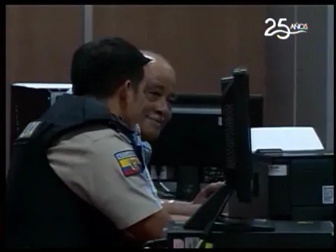 Dos detenidos por introducir billetes falsos al país