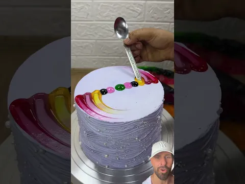 Bonita decoración para una tarta matiaslozalez