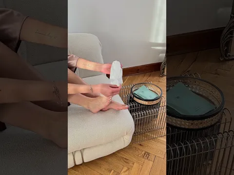 Video preview Meias de Máscara para os Pés com Extrato Centella - 10 unid