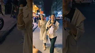 ضحكتها يلهوي عليها    عسل  الجمال  الحب  الفرح  جمال  الصحاب  السعاده  الضحك        الجمال  دندنها