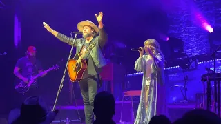 there was jesus anne wilson and zach williams