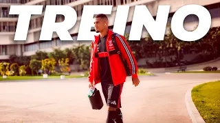 FLAMENGO TREINA FORTE E DESEMBARCA EM BELO HORIZONTE