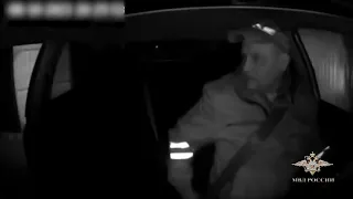 В Омске женщина угрожала оружием сотрудникам полиции