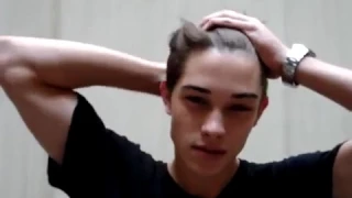 Francisco Lachowski at the agency In Portuguese