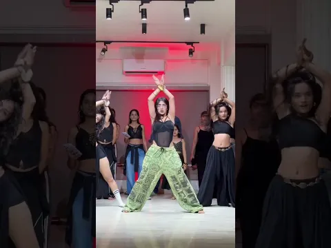 Tere Bina β¨πβ€οΈ #dance #dancecover #profesionaldancer