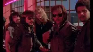 Les Compères (1983) -  Extrait "Salut les jeunes"