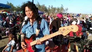 Download Gadis genit-Bujangan medley G Plus band Purworejo Festival layang2 Internasional kutoarjo MP3