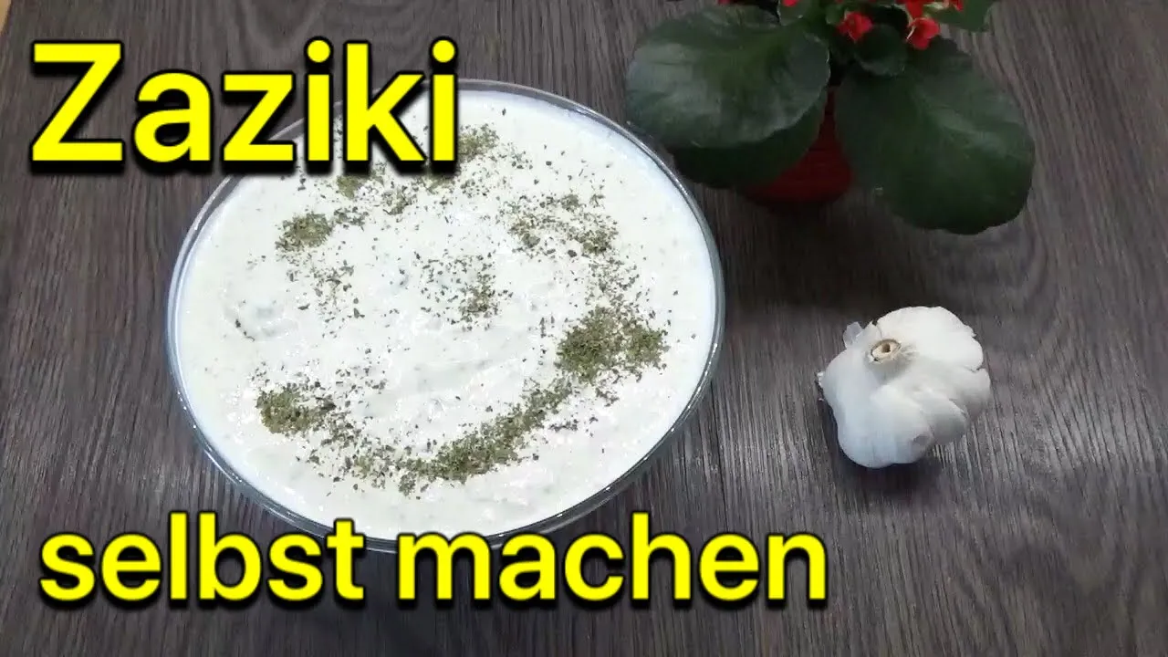 wir machen unser Tzatziki selbst -  mit Quark statt Joghurt. 