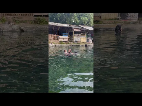 Suasana udah sepi tapi masih menikmati