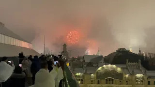 الألعاب النارية الرئيسية للعام الجديد لعام      في موسكو فوق الكرملين  دندنها