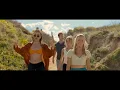 Anyone but You 2023 Beach scene Sydney Sweeney Glen Powell