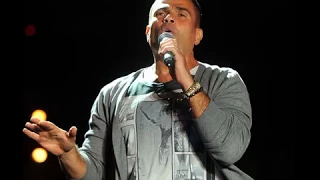 لو قادر بص في عيني عمرو دياب                     دندنها