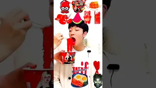 اغرب شاب كوري يجرب تحدي اكل اندومي الوان حار بطريقه سريعه هيصدمك Shorts الاندومي الكوري 