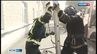 В одном из корпусов Омского государственного университета прошли пожарные учения