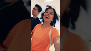 مجنونه وبحب جننها ميرنا الجمال و احمد جيكا 