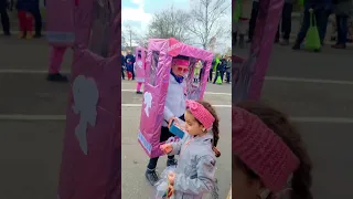 اخدت ميرنا ومالك وإيلين مشوار وكتير لمو سكاكر 