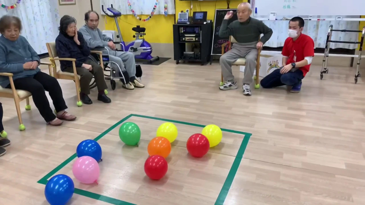 動体視力をきたえよう！風船バレーアレンジ