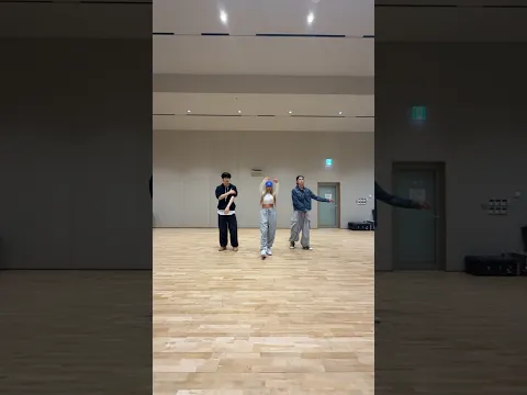𝑺𝒕𝒆𝒑𝒑𝒊𝒏’ 𝒐𝒏 𝒕𝒉𝒆 𝒃𝒆𝒂𝒕 𝒍𝒊𝒌𝒆 with #TOMORROW_X_TOGETHER #YEONJUN #SOOBIN #Jessi #GirlsLikeMeChallenge
