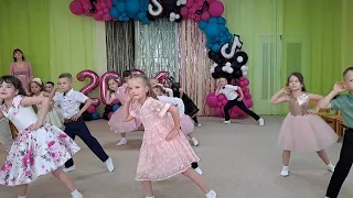 Зошити олівці пісня з рухами 