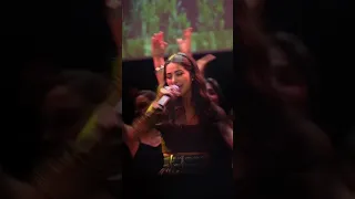                         بنت بلادك في برلين دندنها