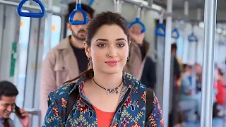 بنت قبيحه من الريف بعد 15 سنه بتسافر ورا حبيبها لكن بيرفض حبها و بتكون بطلة مشهورة Babli Bouncer 