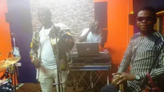 s o g talking drum live performance with d j vincie