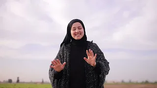انشودة غنت رباب علي الرباب المنشده ندى محمود و الشيخ السيد ماشاء الله      دندنها