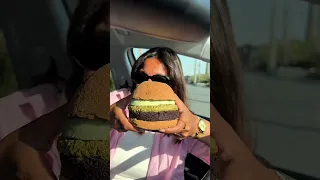 اكبر برجر هتشوفه في حياتك هتلاقيه في ب لبن اها ب لبن عملك اكبر برجر حلو مصر اكسبلور 